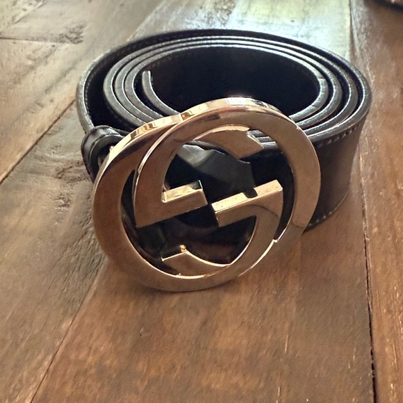 Gucci Black Belt with Gold Buckle - Picture 1 of 4